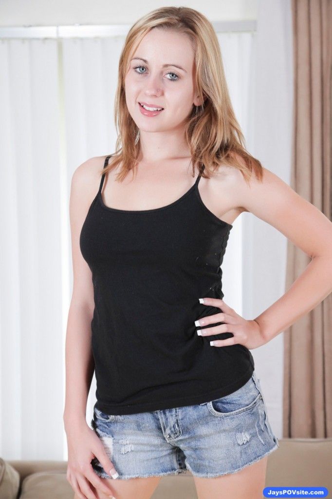 hot year old porn star maelyn myers in short jean shorts